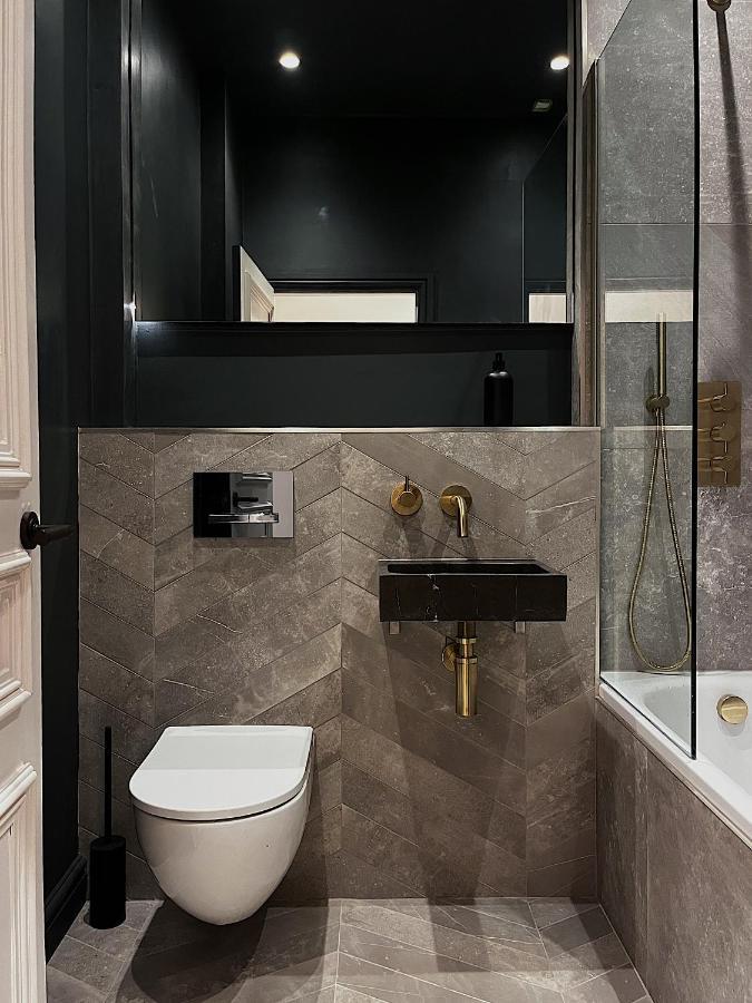 Luxury 2 Bedroom Flat In Central ทอดมอร์เดน ภายนอก รูปภาพ